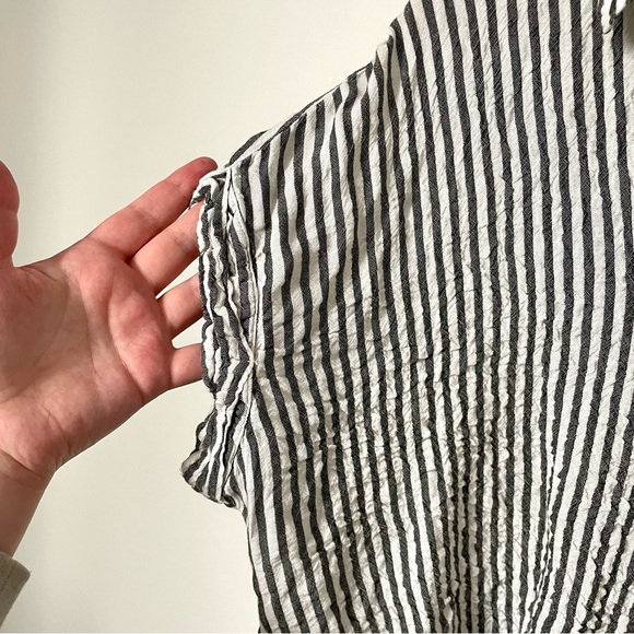 Jane and Delancey Striped Cap Sleeve Button Down Rayon Top - Picture 4 of 6